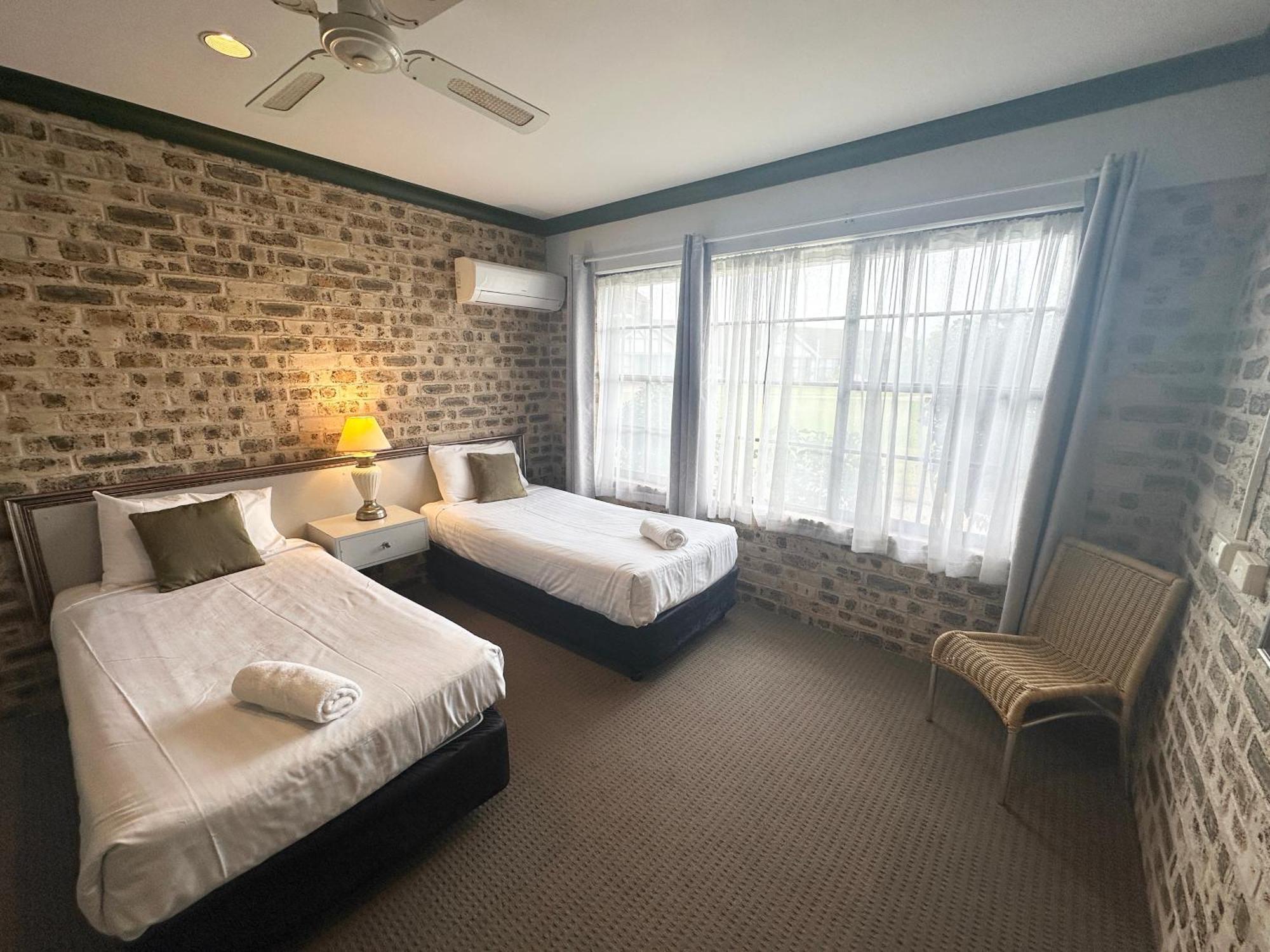 Sir Francis Drake Motel Heatherbrae Eksteriør bilde